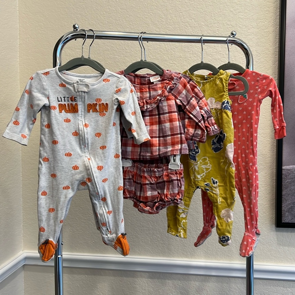 TWIN 6-9M Fall Outfits, Pumpkin Pajamas Bundle